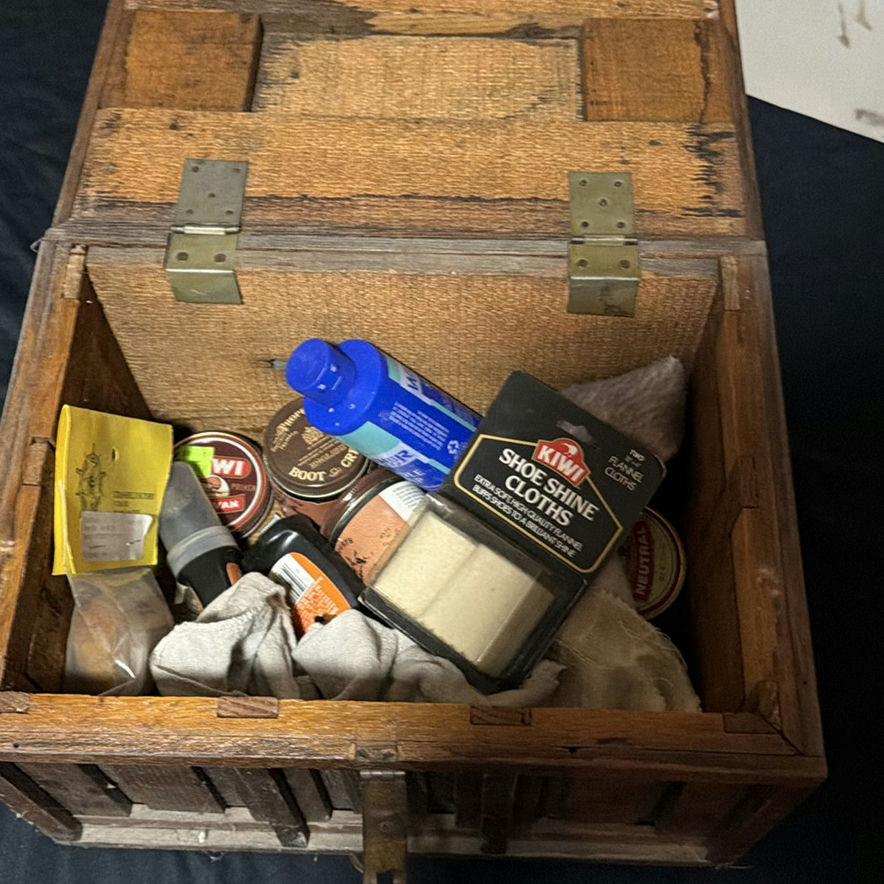 Vintage wooden shoe-care box with supplies - image 3 of 4