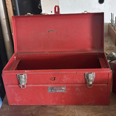Red metal tool chest with lid and latches - Image 1 of 6