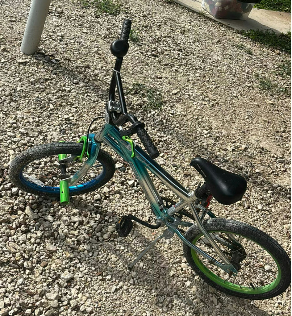 Kent Glitch 18-Inch BMX Bicycle - image 2 of 5