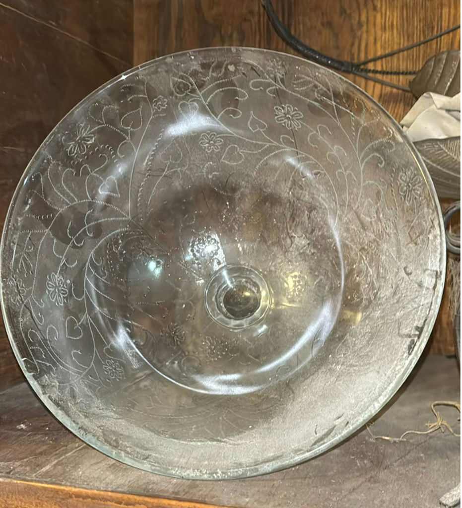 Vintage wrought-iron decor and glassware - image 4 of 7
