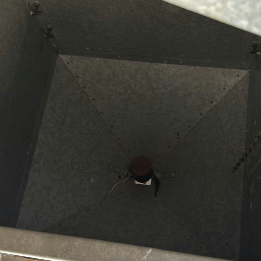 Sweeney Feeder metal livestock feeder - image 4 of 6