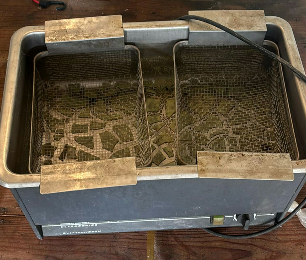 Ultrasonic cleaner with tools and assorted household items - image 6 of 11