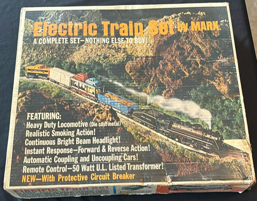 Marx Electric Train Set with Locomotive and Cars - image 1 of 4
