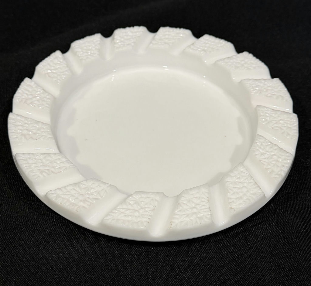 White Milk Glass Ashtrays - image 2 of 6