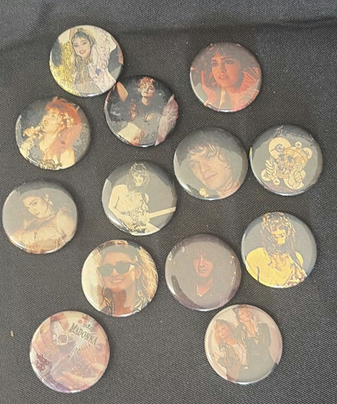 Assorted round celebrity music pins - image 1 of 5