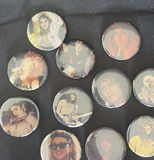Assorted round celebrity music pins - thumbnail 4 of 5