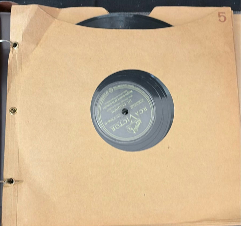 Binder of vintage 78 RPM vinyl records with index - image 6 of 12
