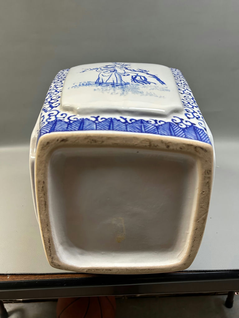 Vintage Large Asian Blue and White Vase - image 3 of 6