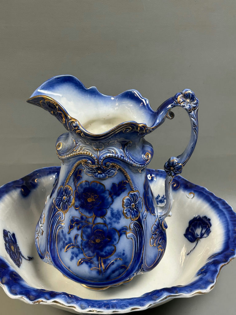 Large Flow Blue Pitcher and Basin Poppy Pattern - image 6 of 11