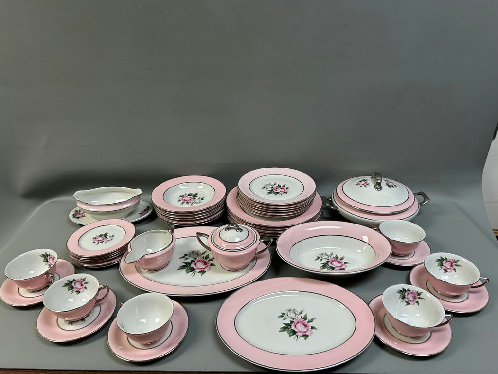 Vogue "Royal Jackson" Fine China - image 1 of 6