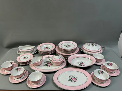 Vogue "Royal Jackson" Fine China - Image 1 of 6