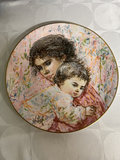 Edna Hibel Marilyn and Child; Kathleen and Child Royal Doulton plates - thumbnail 3 of 9