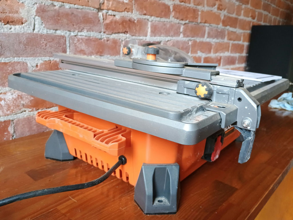 Ridgid tile saw - image 3 of 3