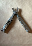 Assortment of small Hand Tools - thumbnail 7 of 7