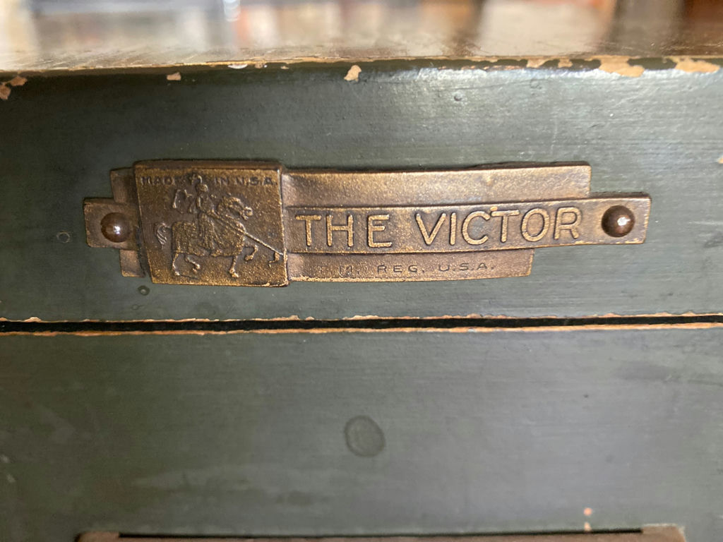 Vintage Wood, five-drawer filing cabinet - image 5 of 5
