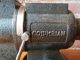 Bench vise with wooden clamp - thumbnail 4 of 4