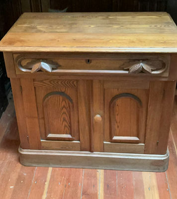 Small VIntage wood cabinet - Image 1 of 5