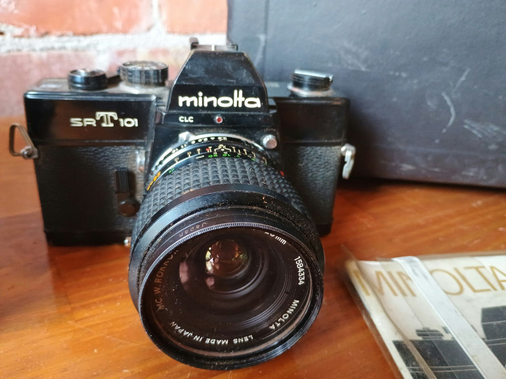 Vintage camera and more - image 2 of 8