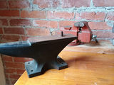 Cast-iron anvil and red bench vise - thumbnail 1 of 3