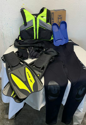 Women's wet suit, fins, gloves, flippers, etc. - Image 1 of 9
