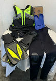 Women's wet suit, fins, gloves, flippers, etc. - thumbnail 1 of 9