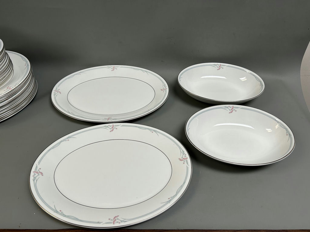 Royal Doulton Carnation China  - image 8 of 8