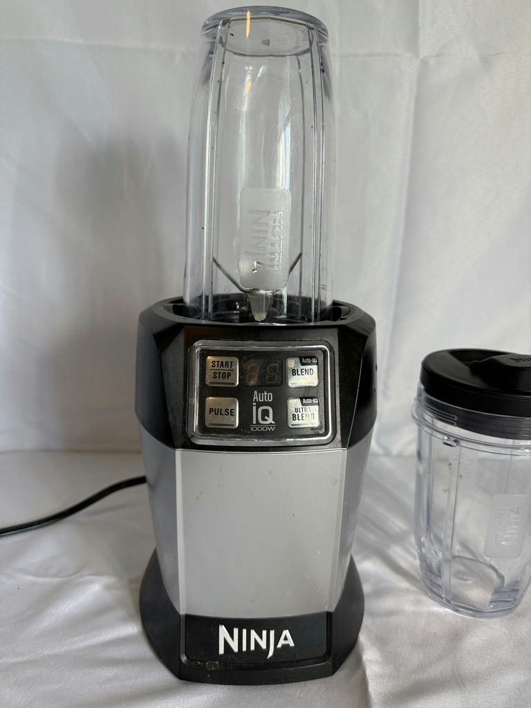 Ninja Blender with Pitcher and Travel Cup - image 2 of 4