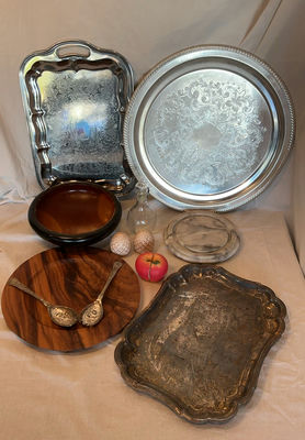 Assorted Vintage Kitchenware and Decorative Accessories - Image 1 of 4