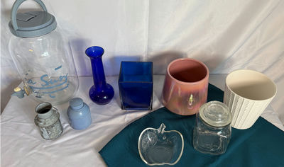Assorted glassware and containers - Image 1 of 3