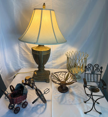 Vintage table lamp with assorted decorative metal items - Image 1 of 5