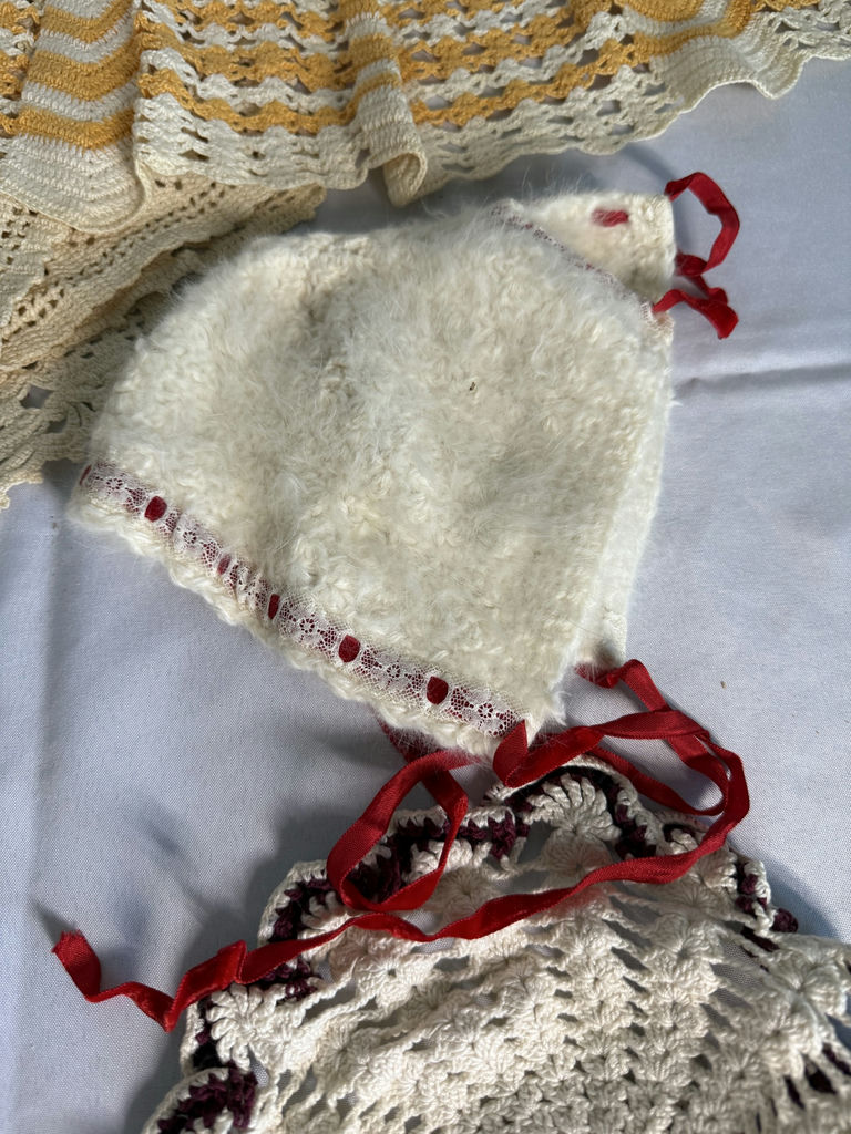 Vintage Crocheted and Knitted Baby Garments and Accessories - image 4 of 5