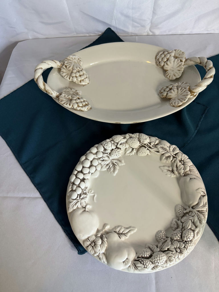 Fruit-motif ceramic serveware set - image 4 of 5