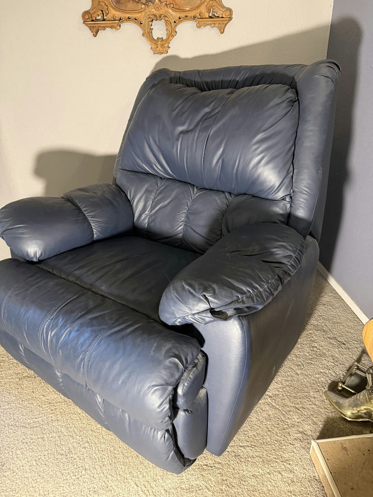 Navy Action Industries 'Leather' Recliner - image 4 of 7