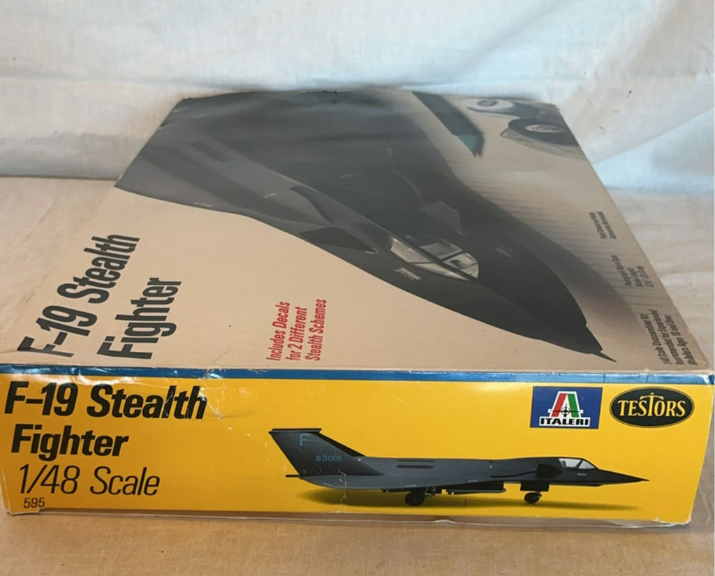 F-19 Stealth Fighter model kit with Buick Riviera diecast and wooden wagon - image 4 of 4