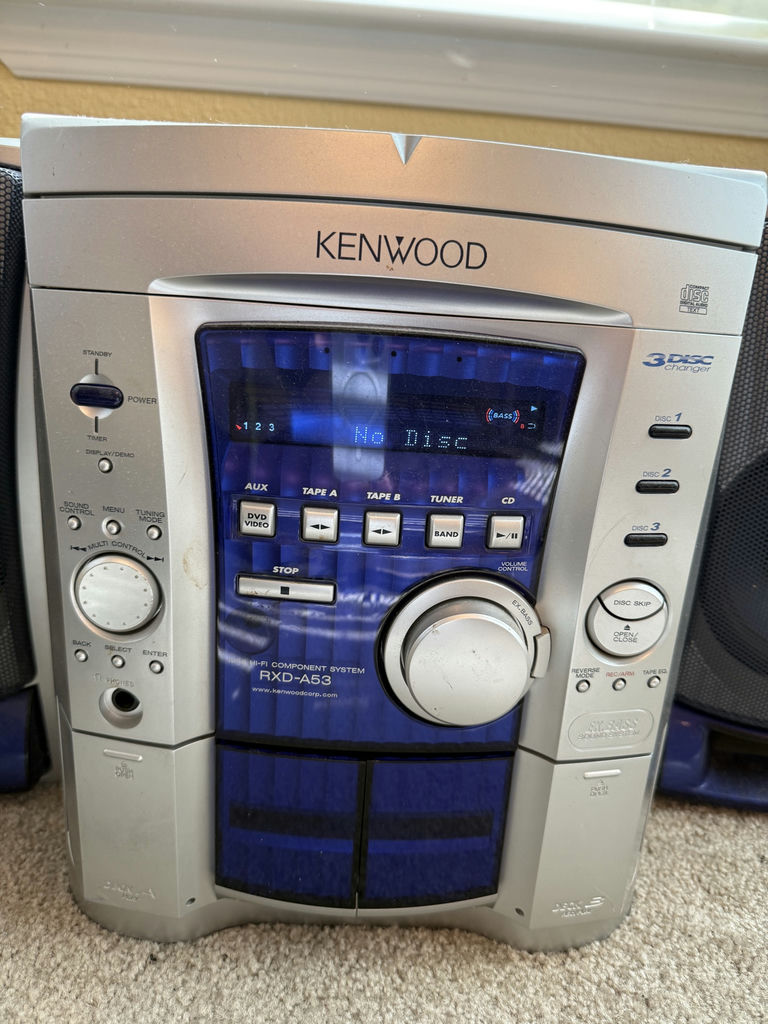 Portable Kenwood RXD-A53 Compact Disc Stereo System with Twin Speakers - image 2 of 4