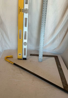 Larger Hand Tools - Image 1 of 3