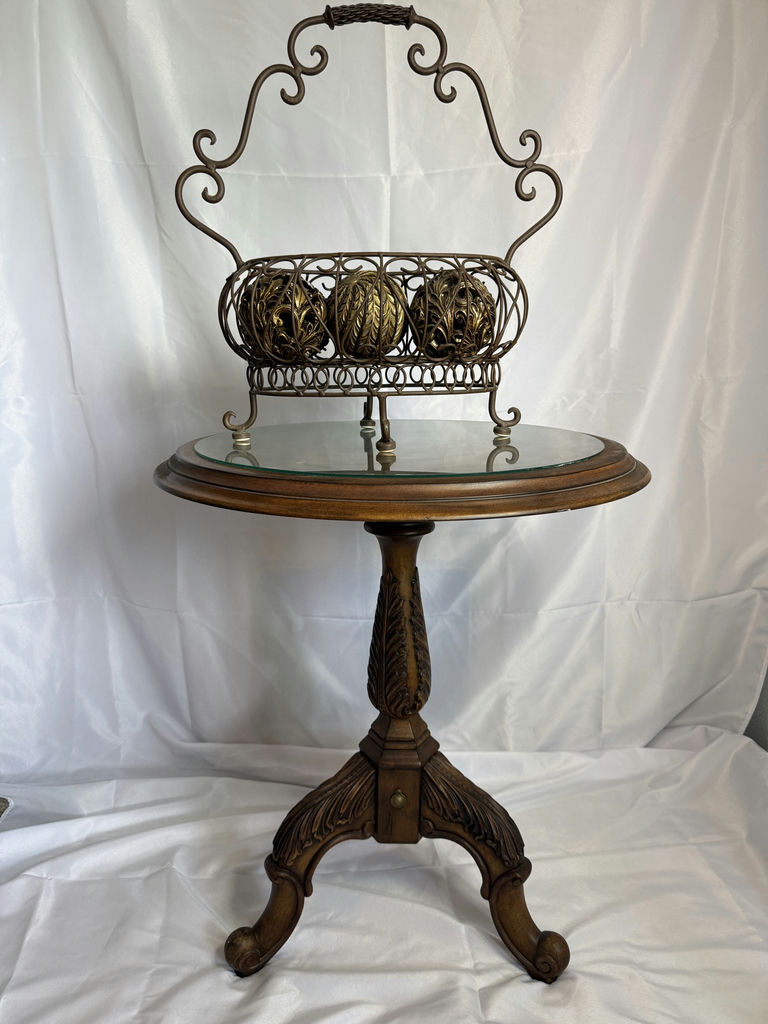 Antique-style pedestal table and decorative wire basket - image 1 of 6