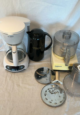 Coffee maker and food processor with attachments - Image 1 of 5