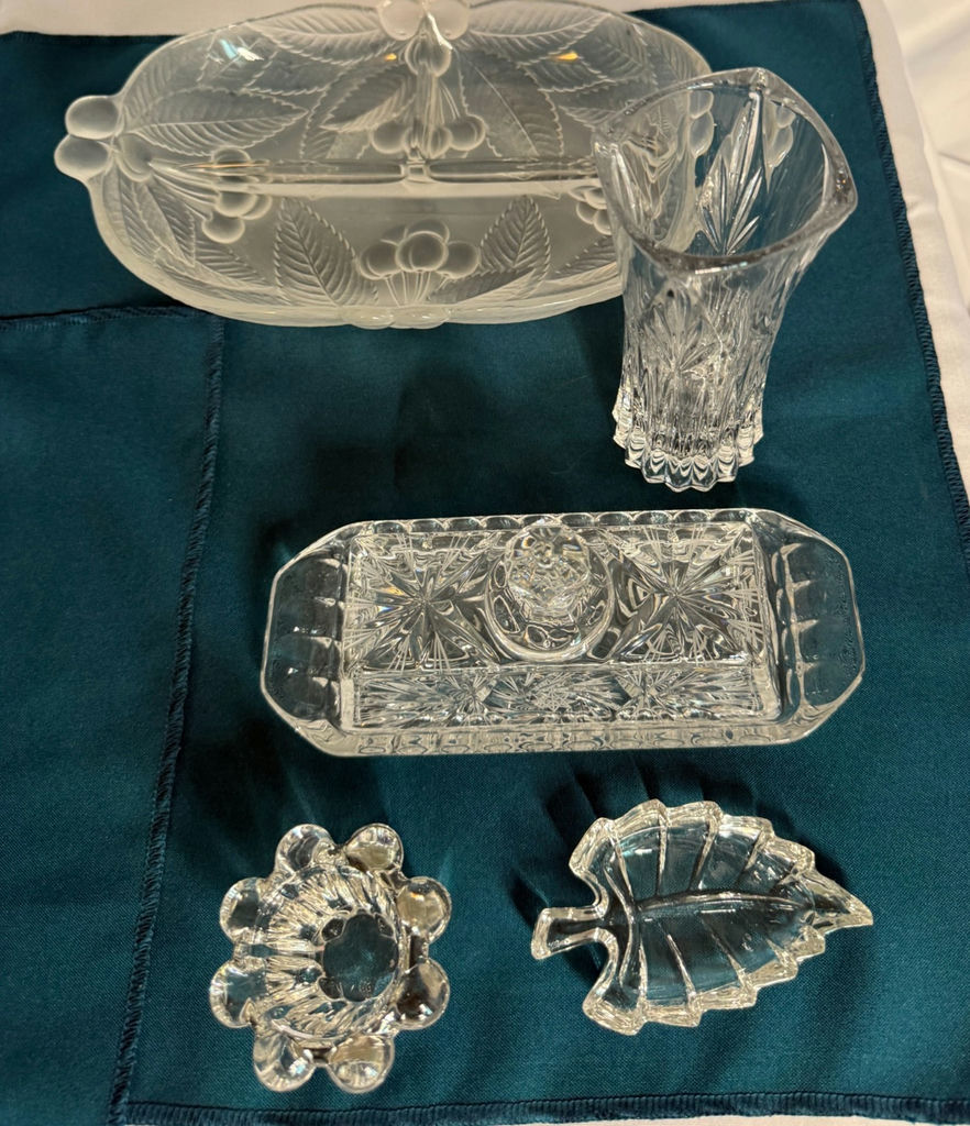 Crystal glassware collection - image 9 of 12