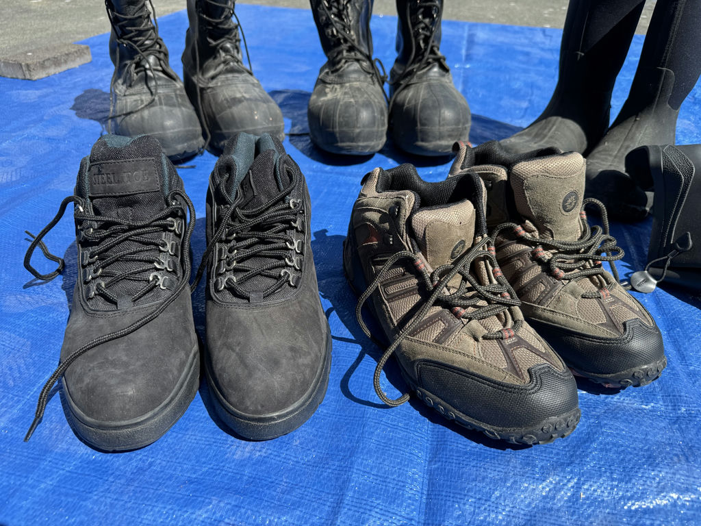 6 Pair of Men's Assorted black boots and waders - image 4 of 4