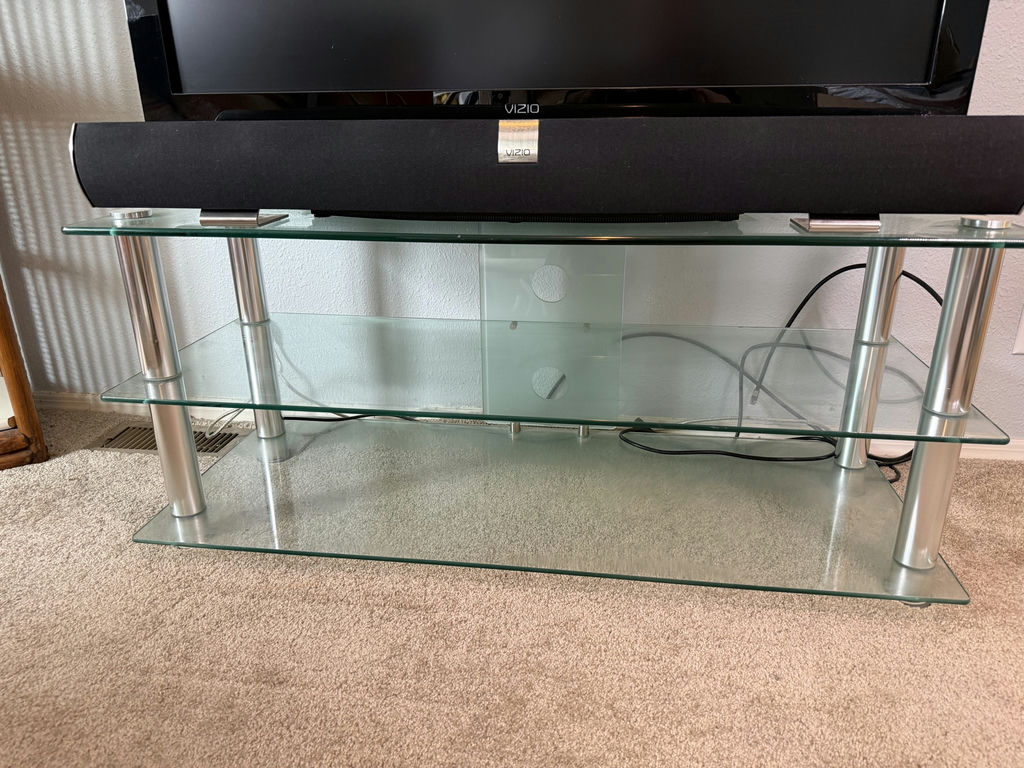Vizio 42-inch LCD HDTV with glass TV stand - image 10 of 11