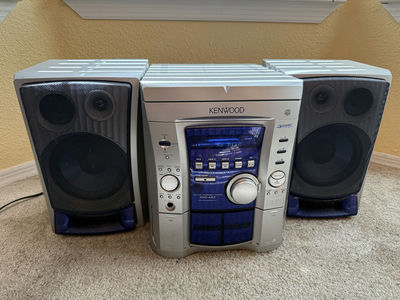 Portable Kenwood RXD-A53 Compact Disc Stereo System with Twin Speakers - Image 1 of 4