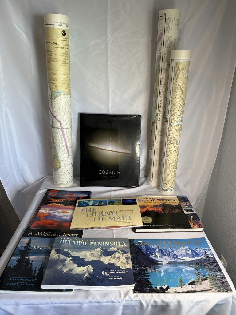 Travel Books And  Maps of the PNW - image 1 of 8