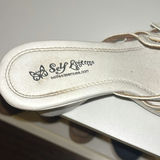 Assorted women's sandals and flip-flops - thumbnail 15 of 16