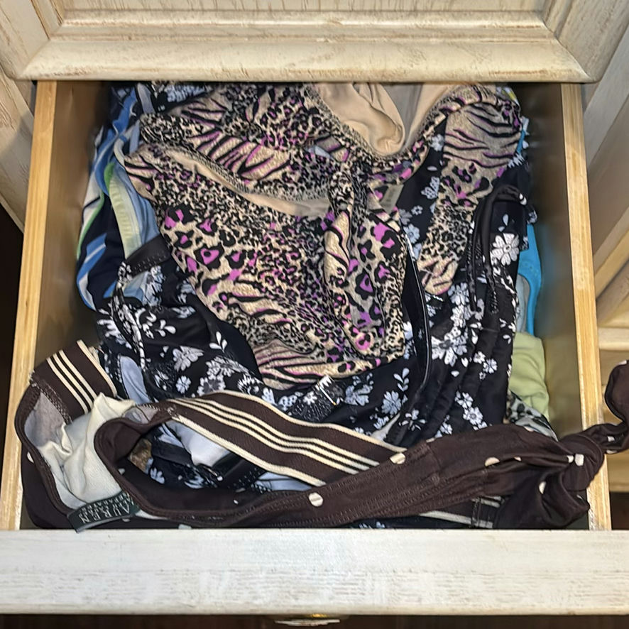 Women's underwear and swimwear collection - image 3 of 4