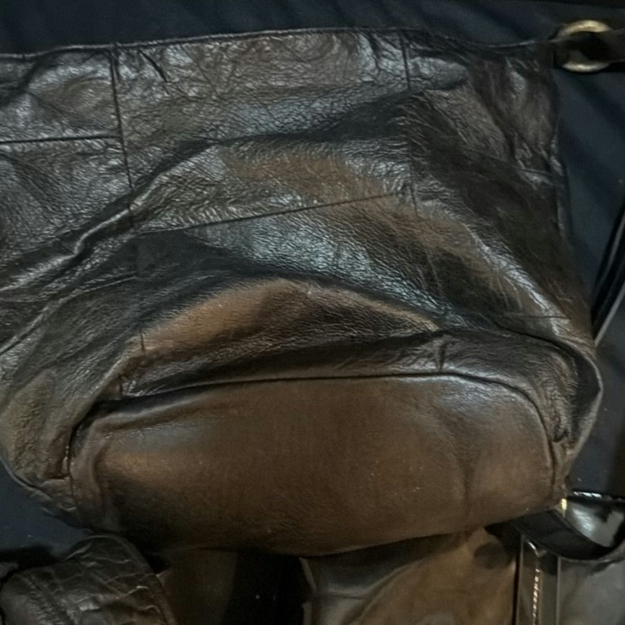 Black leather patchwork handbag and beige sequin square clutch - image 4 of 6