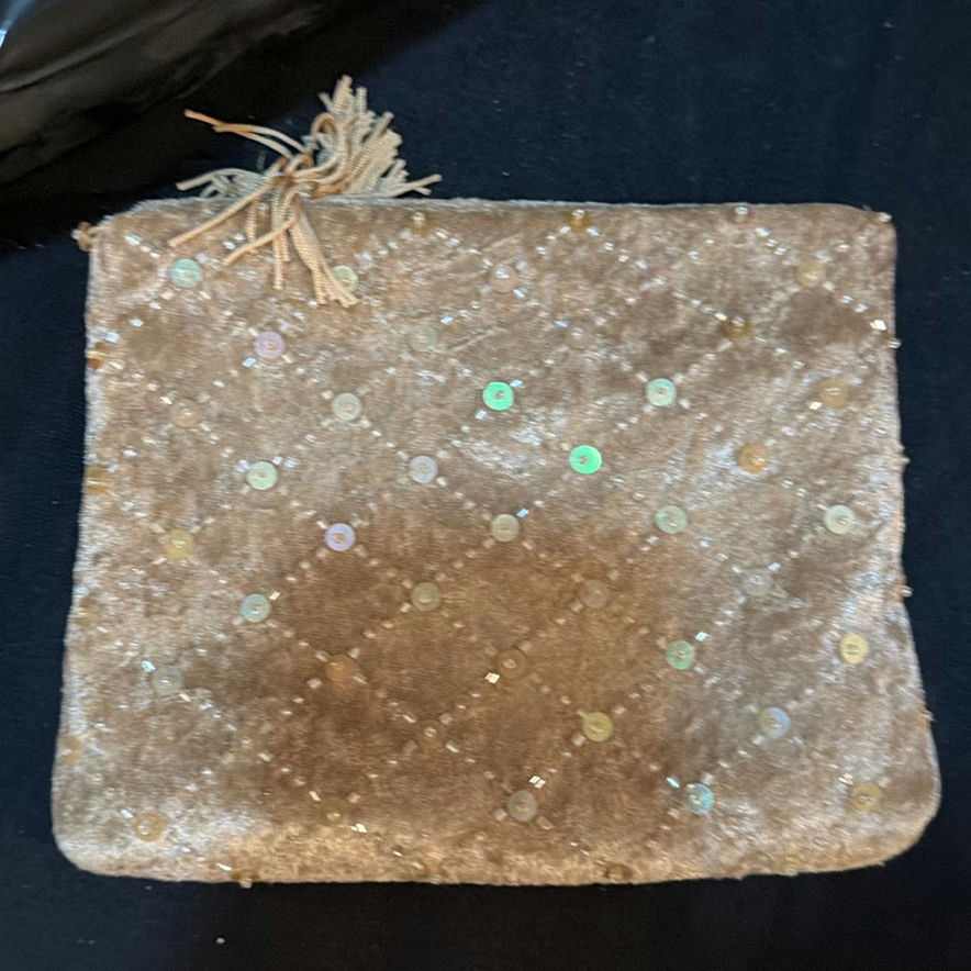 Black leather patchwork handbag and beige sequin square clutch - image 6 of 6