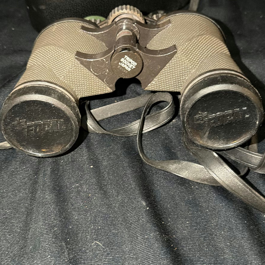 Vintage binoculars with leather cases - image 6 of 10