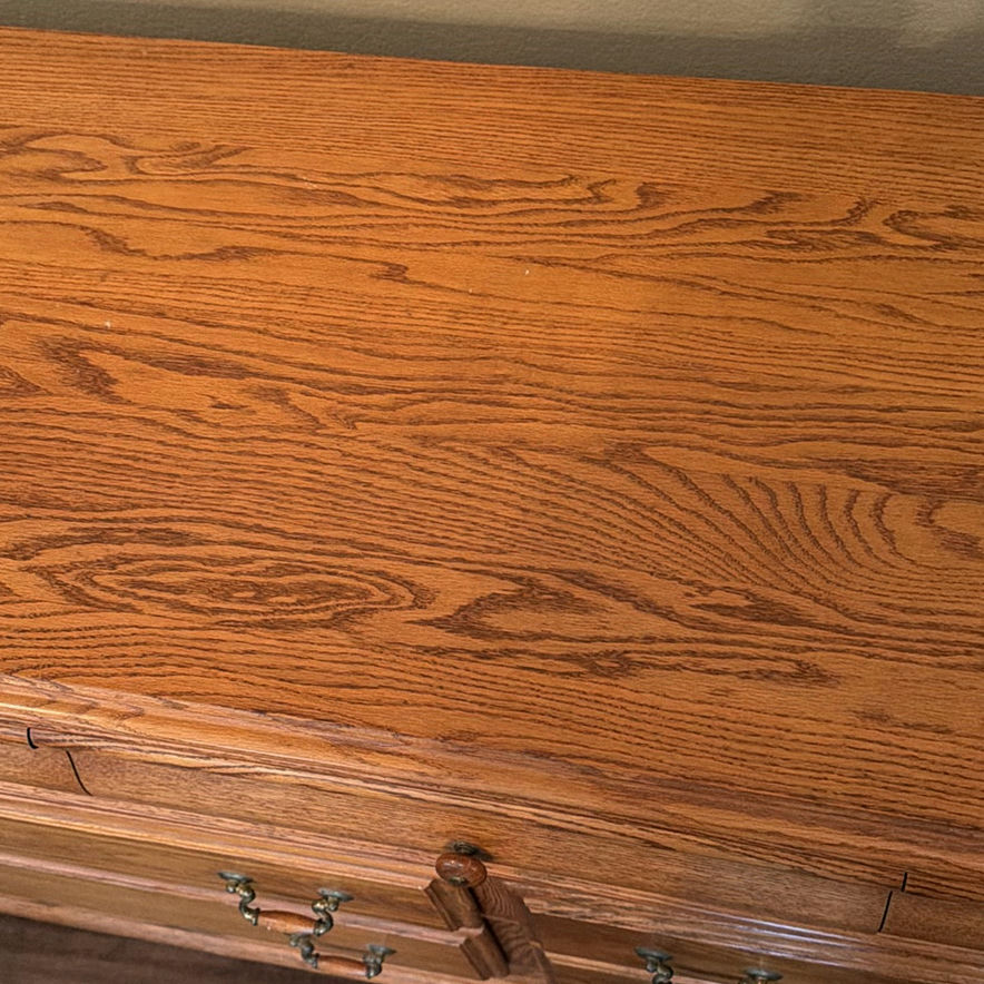 Oak wood dresser with multiple drawers - image 6 of 7