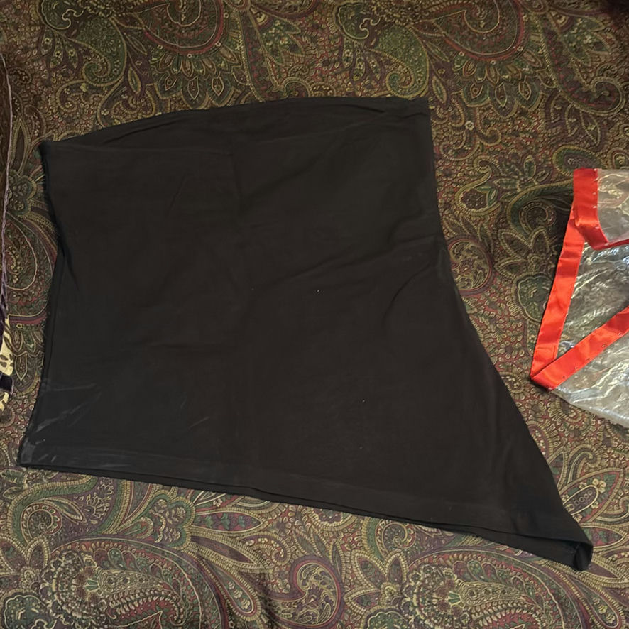 Assorted women's clothing items - image 5 of 5